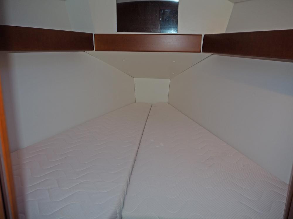 Fore ship, Accommodation